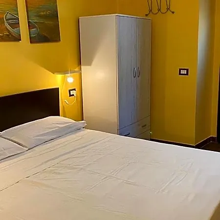 فندق مبيت وإفطار Turistico 103